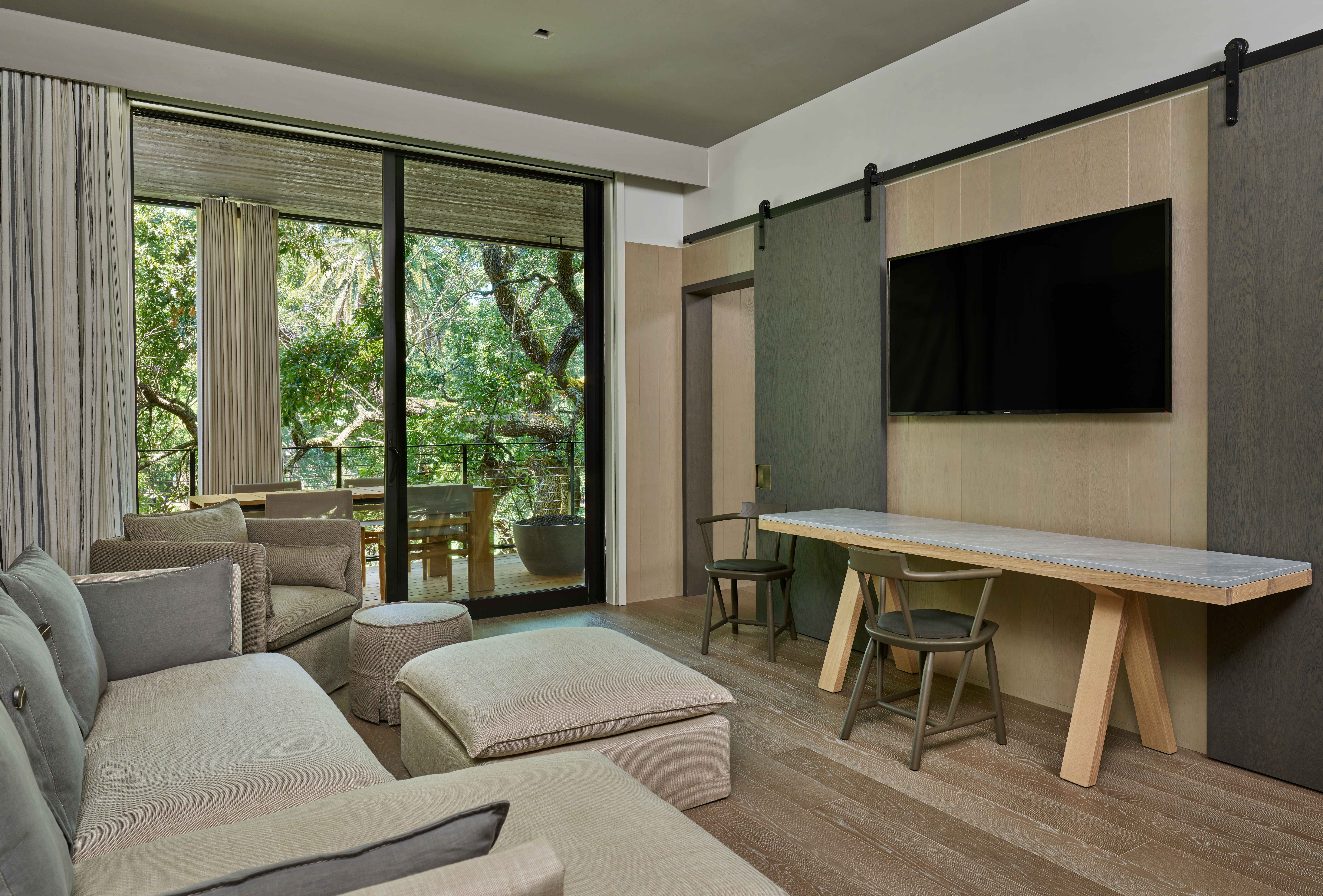 Bridgeview Suite Living Room